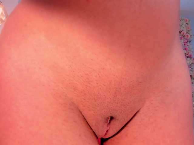 SophieLanne's BongaCams show and profile