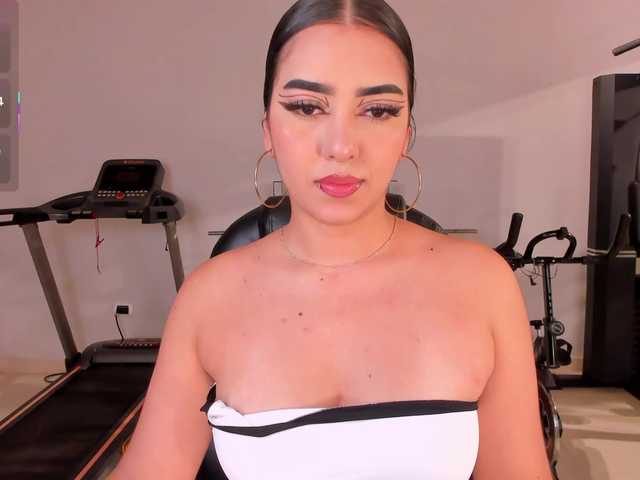 SophieLanne's BongaCams show and profile