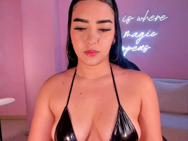 SophieLanne's BongaCams show and profile