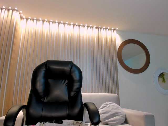 SophieLanne's BongaCams show and profile