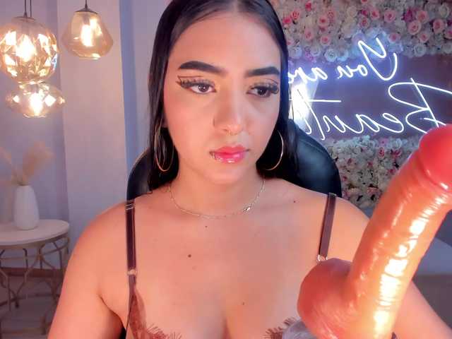 SophieLanne's BongaCams show and profile