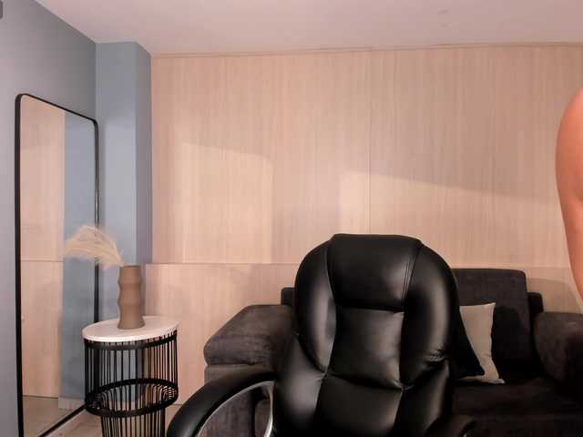 SophieLanne's BongaCams show and profile