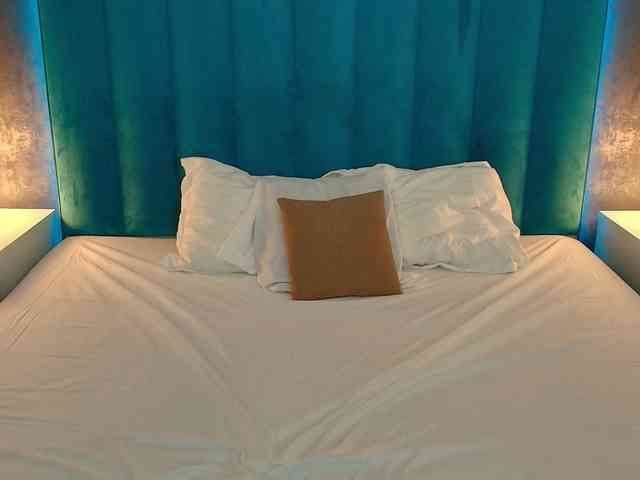 SkinnyJennifer webcam