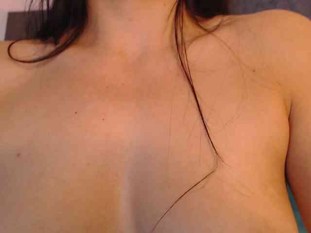 SkinnyJennifer webcam