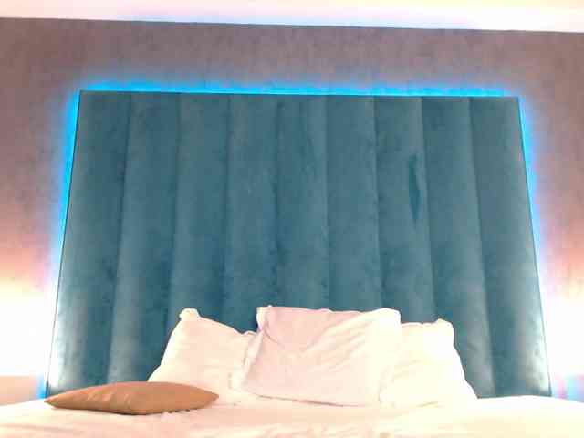 SkinnyJennifer webcam