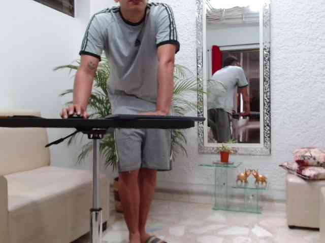 brian-96 Live Webcam on BongaCams