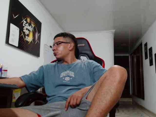 brian-96 Live Webcam on BongaCams