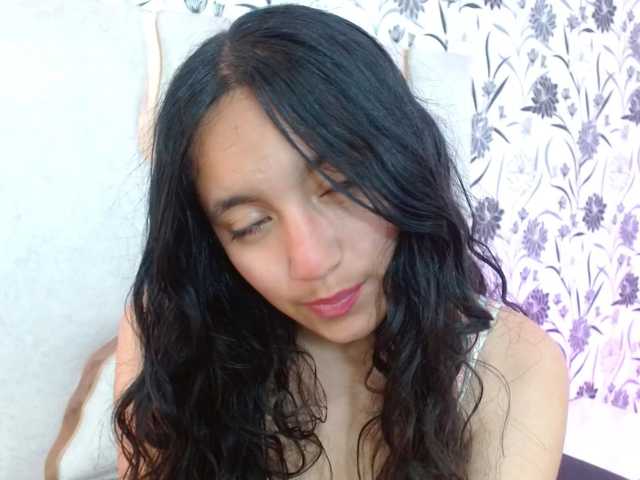 rosee-tay1's BongaCams show and profile