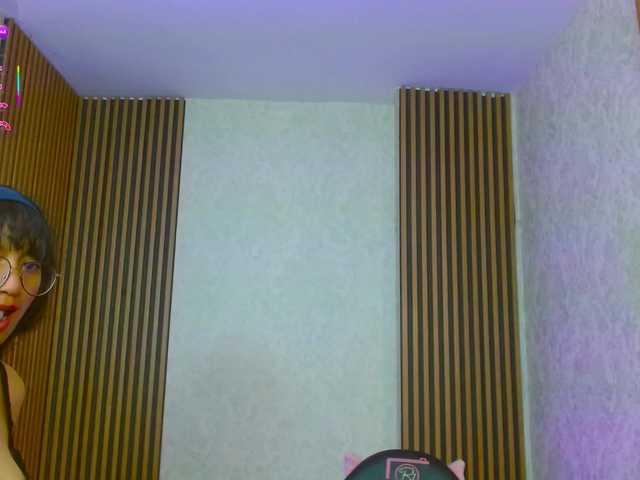 rosee-tay1's BongaCams show and profile