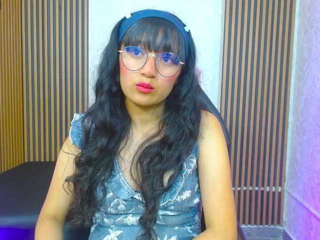 rosee-tay1's BongaCams show and profile