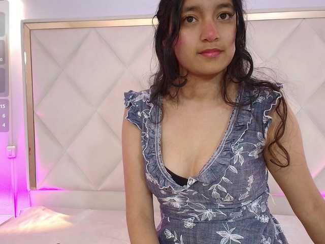 rosee-tay1's BongaCams show and profile