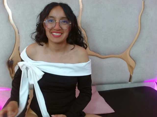 rosee-tay1's BongaCams show and profile