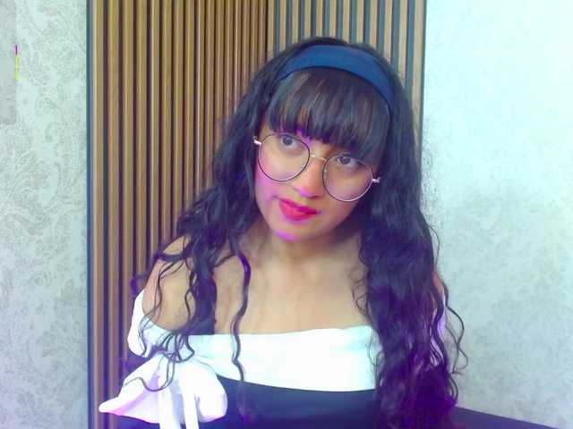 rosee-tay1's BongaCams show and profile