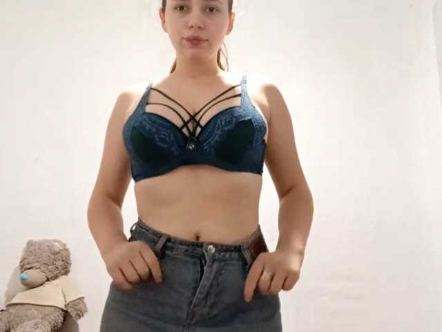 GeniaRhein's BongaCams show and profile