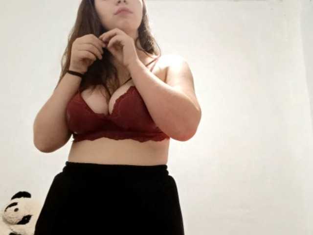 GeniaRhein's BongaCams show and profile