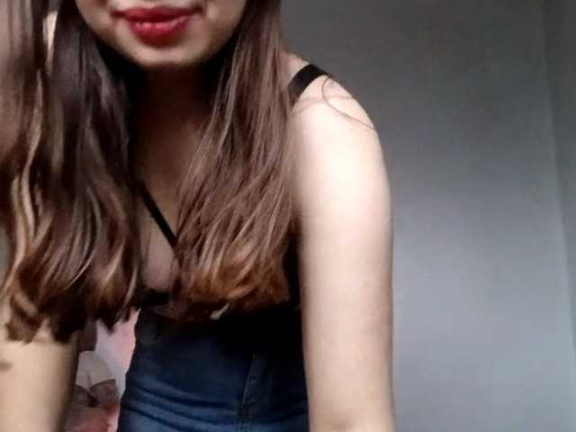 GeniaRhein's BongaCams show and profile