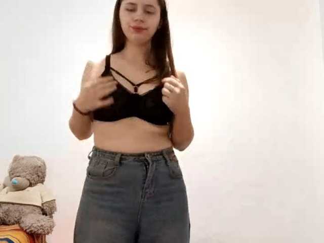 GeniaRhein's BongaCams show and profile