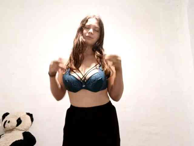 GeniaRhein Live Webcam on BongaCams