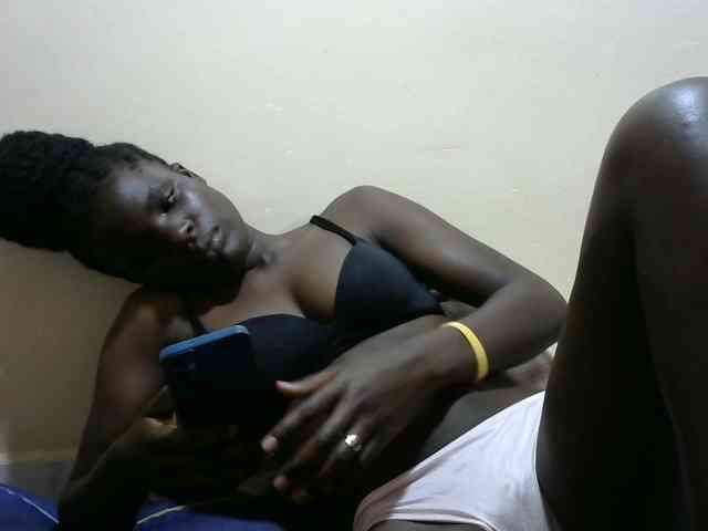 Sexypussie Live Webcam on {site_name}