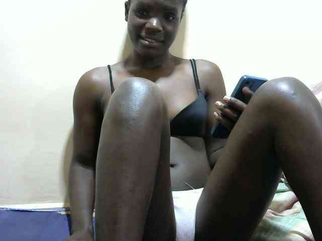 Sexypussie Live Webcam on {site_name}