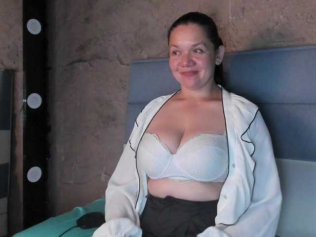 Mila-toro Live Cam on BongaCams