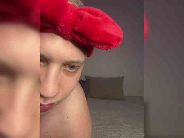 queenlove69a Live Webcam on {site_name}