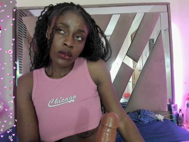 anisha-zambrano's BongaCams show and profile