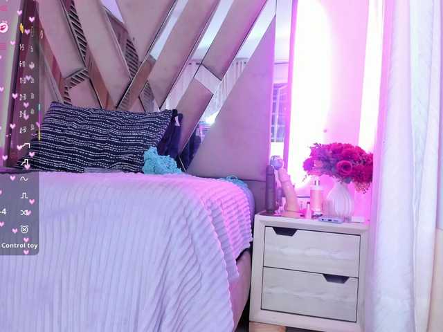 anisha-zambrano's BongaCams show and profile