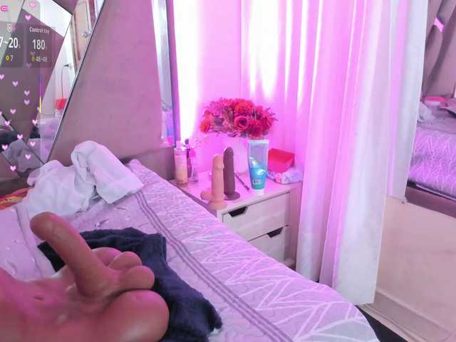 le modèle anisha-zambrano est en webcam porno dans un show sur le site bongacams, il possède les tags suivants: Ebony,Brunette,Trimmed