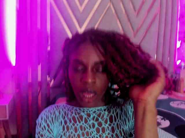 anisha-zambrano webcam