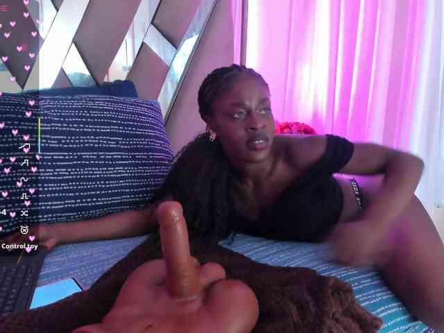 anisha-zambrano webcam