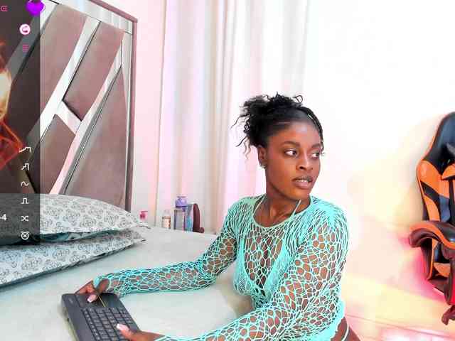 anisha-zambrano webcam