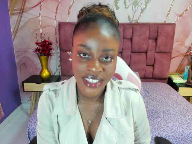 anisha-zambrano webcam