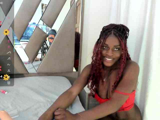 anisha-zambrano webcam