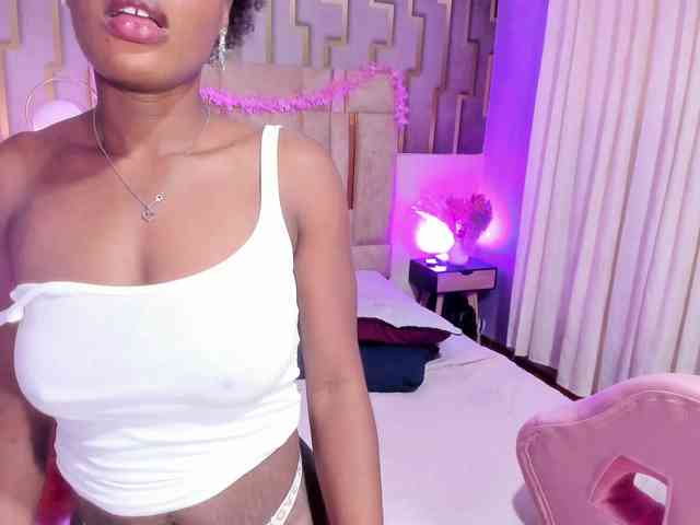 anisha-zambrano webcam