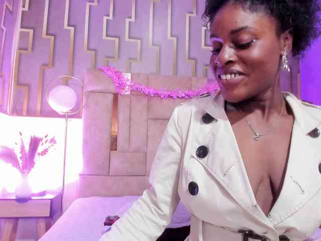 anisha-zambrano webcam