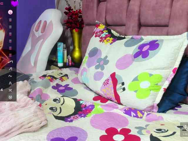 anisha-zambrano webcam