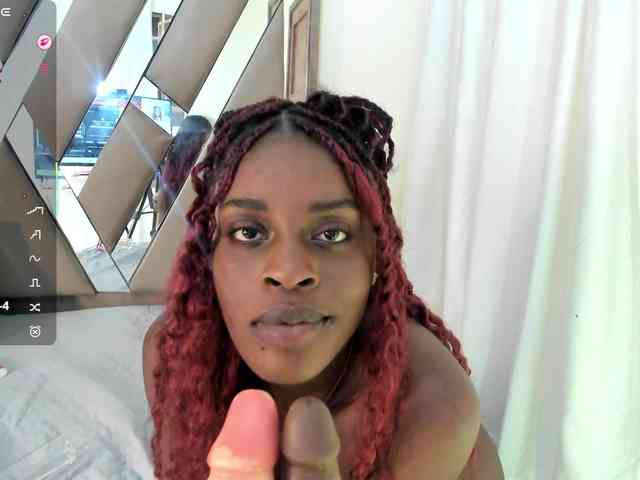 anisha-zambrano webcam