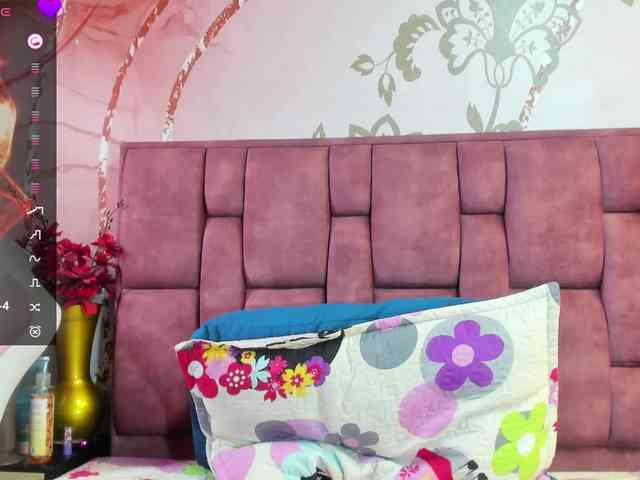 anisha-zambrano webcam