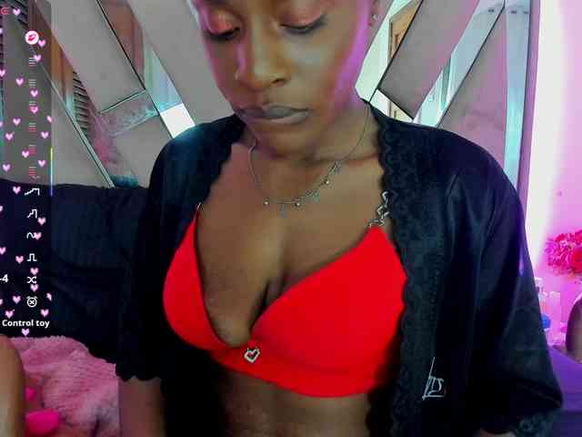 anisha-zambrano webcam