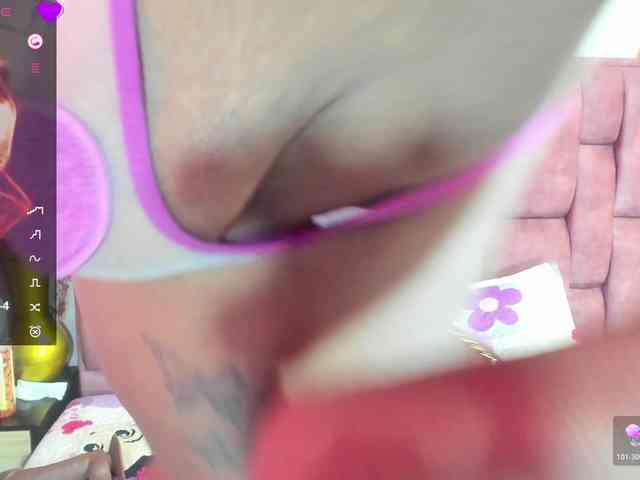 anisha-zambrano webcam