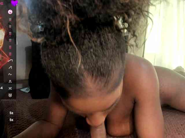 anisha-zambrano webcam