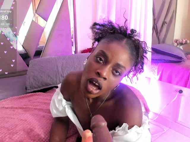 anisha-zambrano webcam