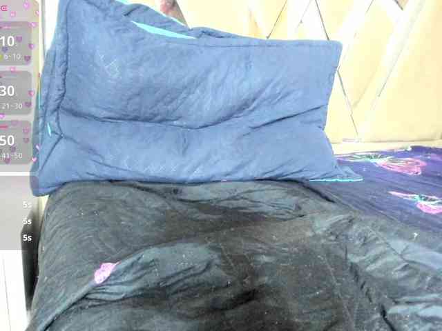 anisha-zambrano webcam