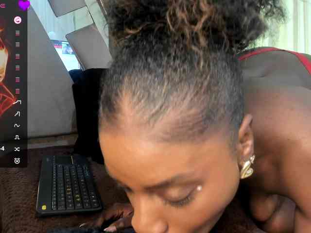 anisha-zambrano webcam