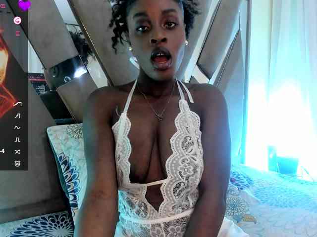 anisha-zambrano webcam