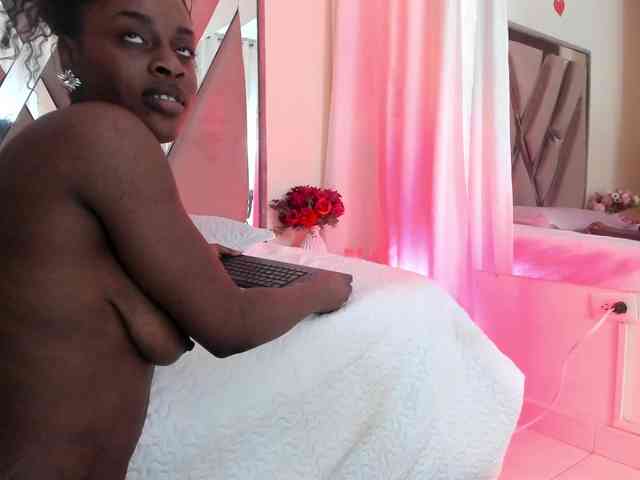 anisha-zambrano webcam