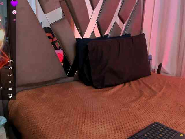 anisha-zambrano webcam