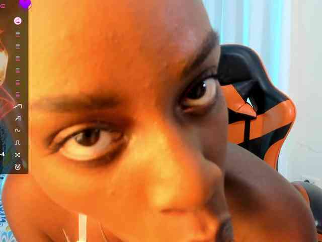 anisha-zambrano webcam