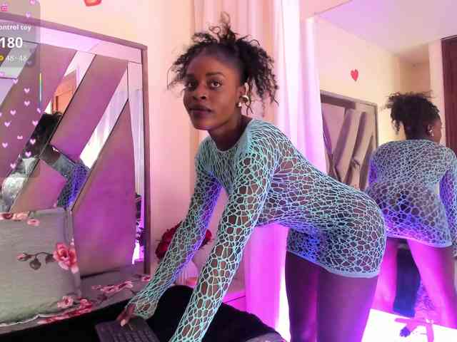 anisha-zambrano webcam